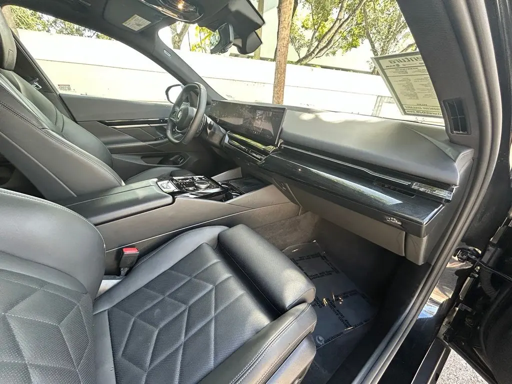 2025 BMW 530i - $34,400