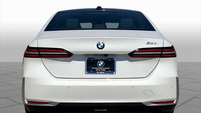 2026 BMW 5 Series 530i