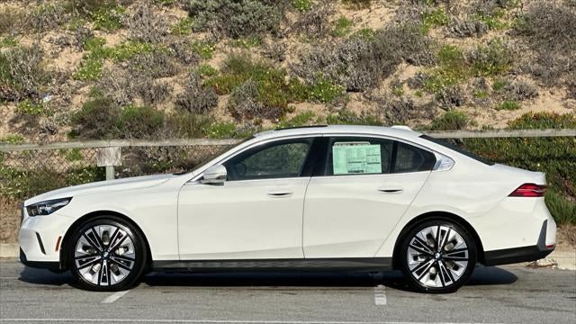 2026 BMW 5 Series 530i