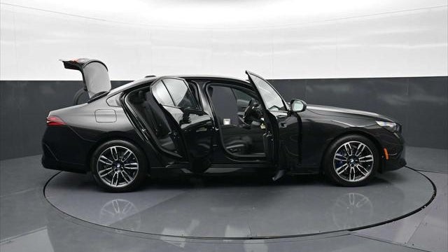 2026 BMW 5 Series 530i
