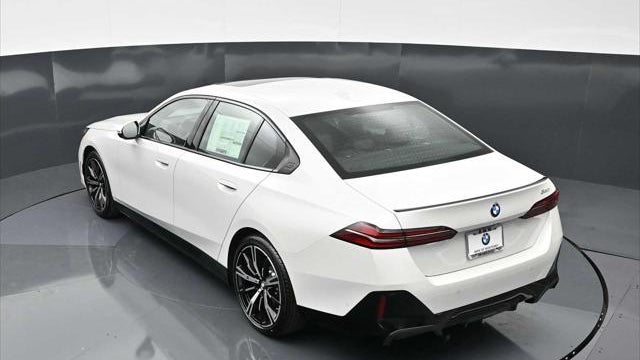 2026 BMW 5 Series 530i