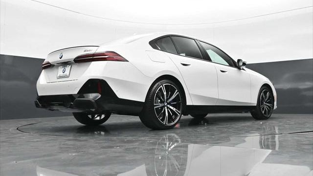 2026 BMW 5 Series 530i