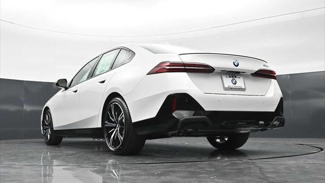 2026 BMW 5 Series 530i