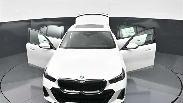 2026 BMW 5 Series 530i