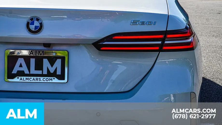 2025 BMW 5 Series 530i