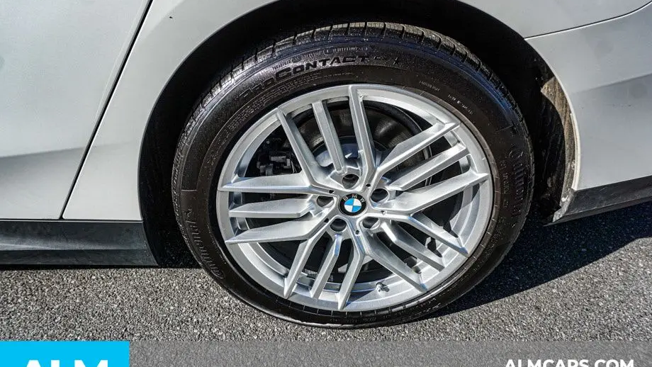 2025 BMW 5 Series 530i