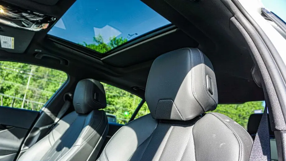 2025 BMW 5 Series 530i