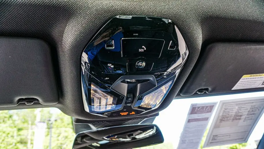 2025 BMW 5 Series 530i