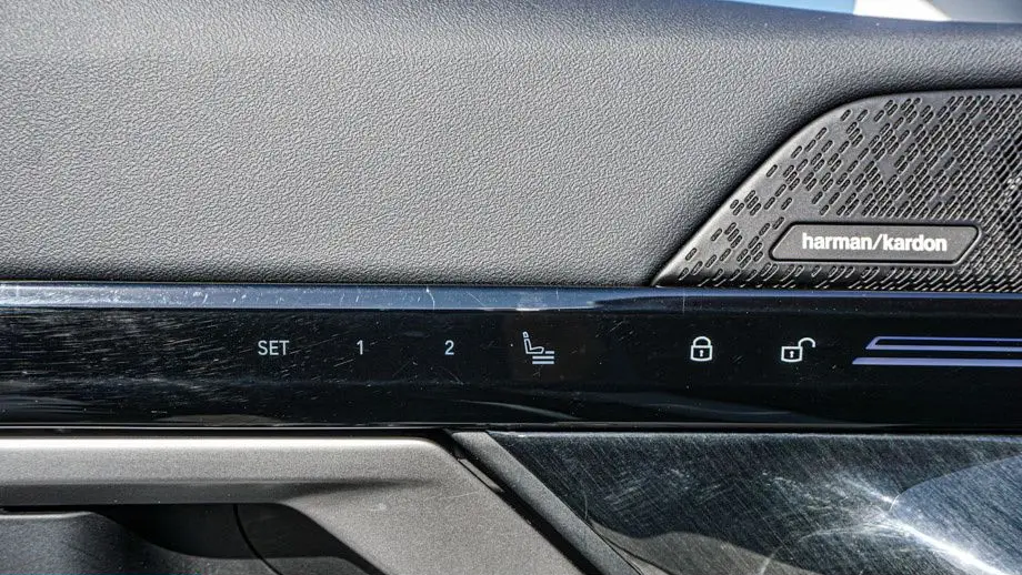 2025 BMW 5 Series 530i