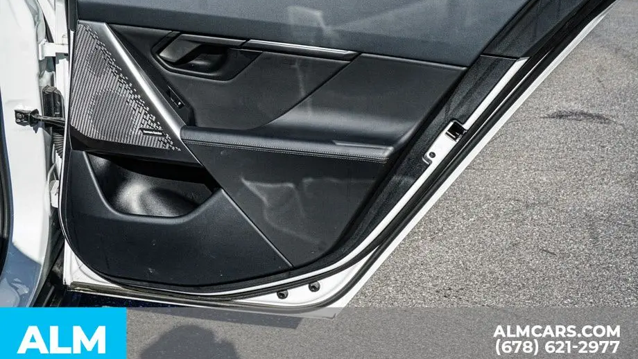 2025 BMW 5 Series 530i