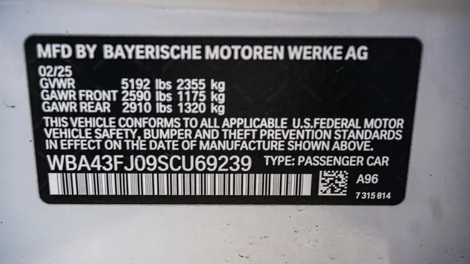 2025 BMW 5 Series 530i