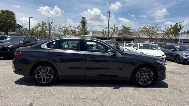 2026 BMW 5 Series 530i