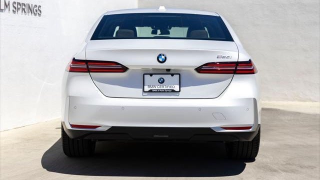 2026 BMW 5 Series 530i
