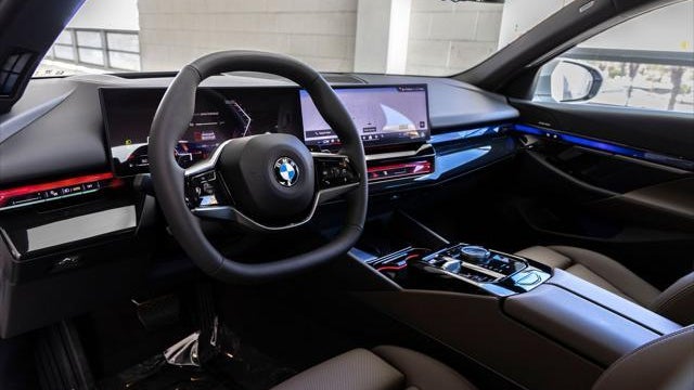 2026 BMW 5 Series 530i