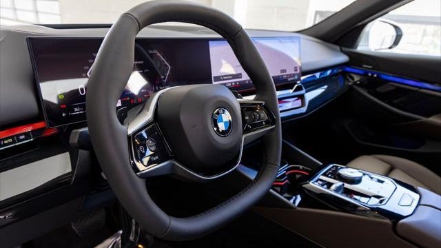 2026 BMW 5 Series 530i