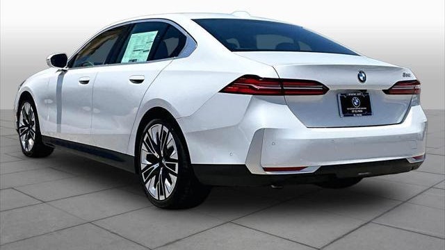 2027 BMW 5 Series 530i