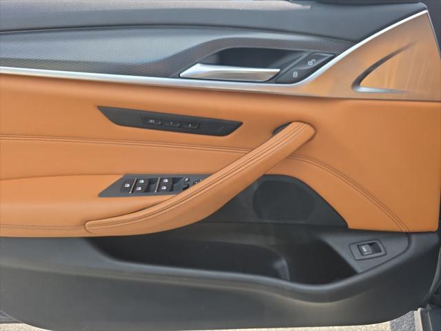 2023 BMW 530i - $32,800