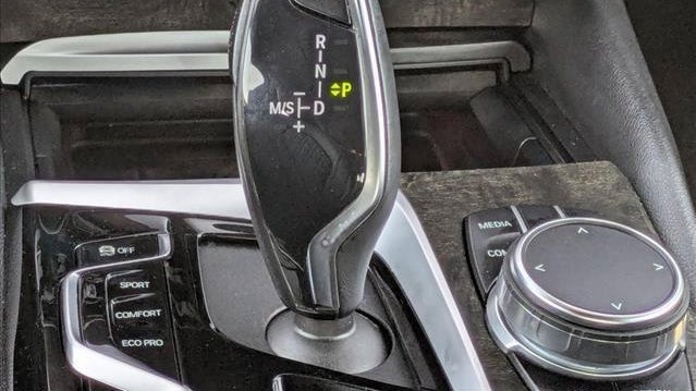 2023 BMW 5 Series 530i