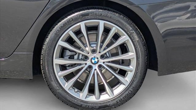 2023 BMW 5 Series 530i