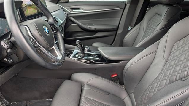 2023 BMW 5 Series 530i