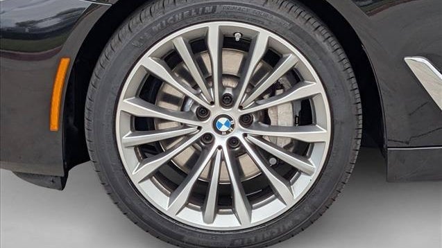 2023 BMW 5 Series 530i