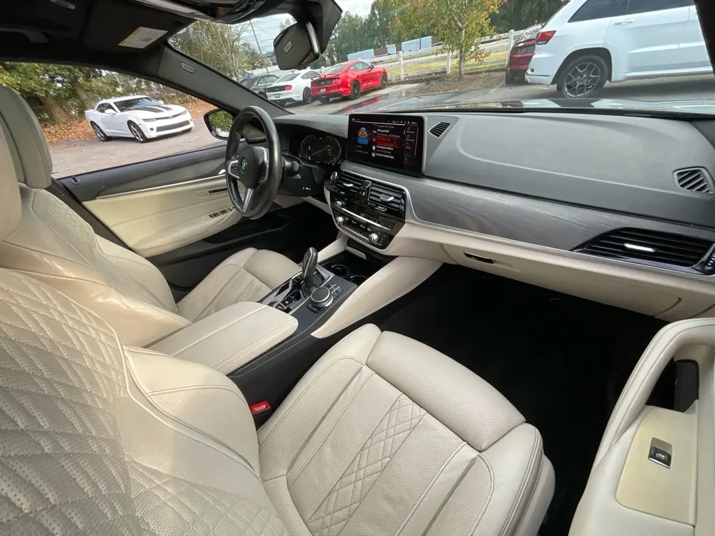 2022 BMW 530i - $24,985