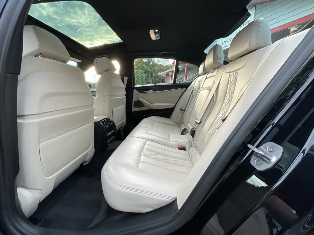 2022 BMW 530i - $24,985