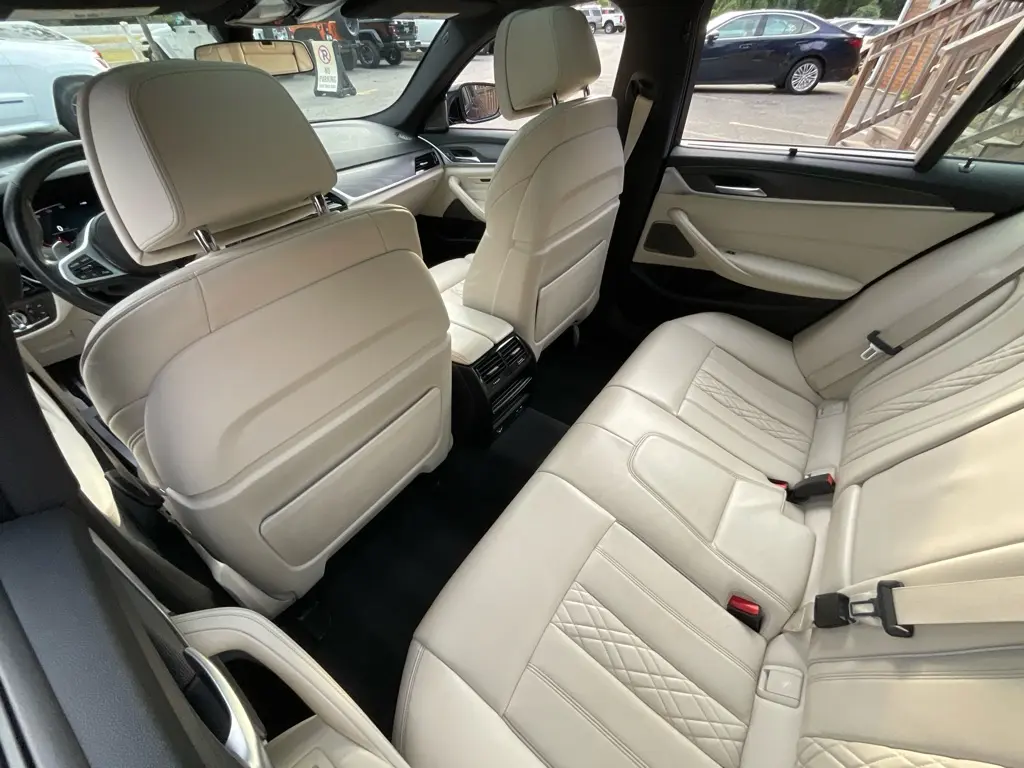 2022 BMW 530i - $24,985