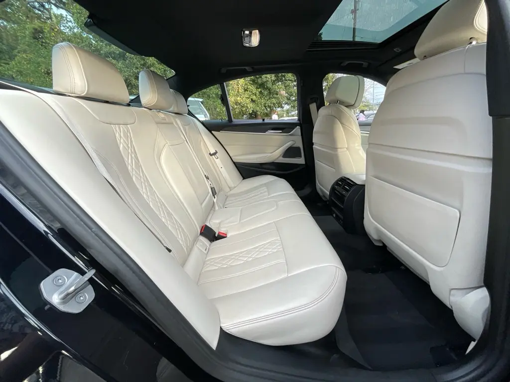 2022 BMW 530i - $24,985
