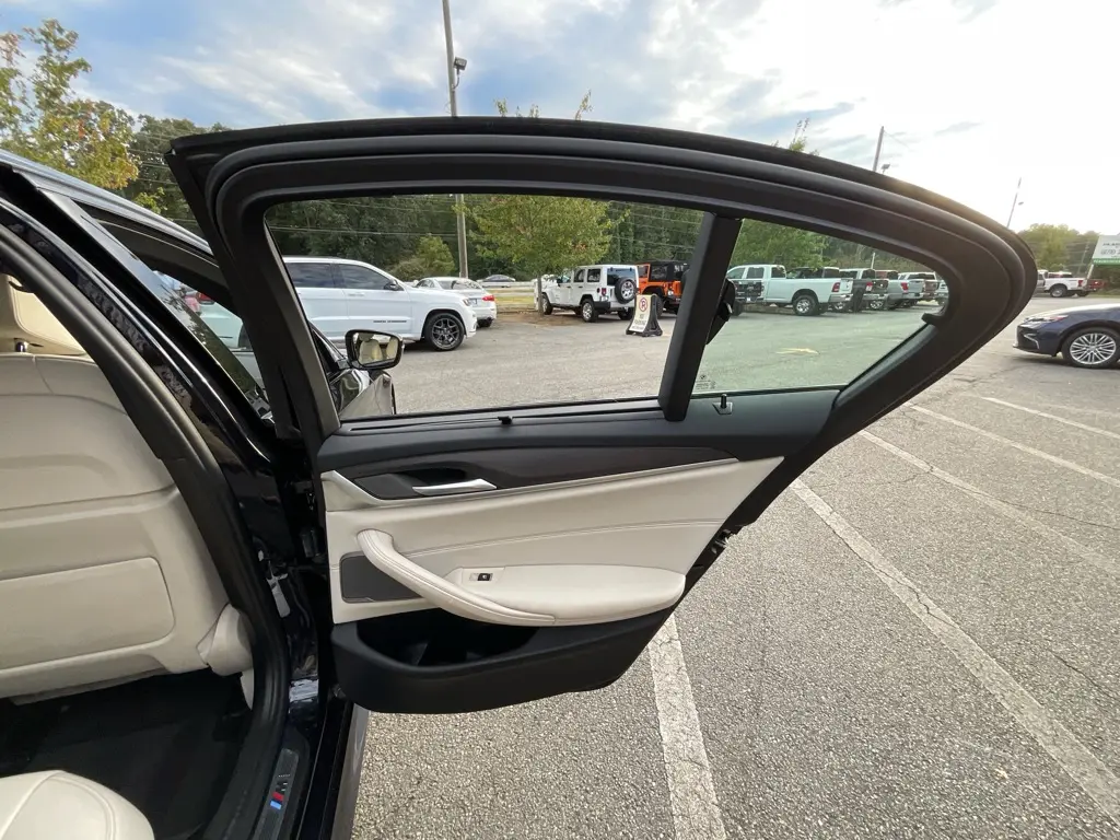 2022 BMW 530i - $24,985