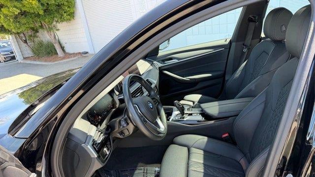 2023 BMW 5 Series 530i
