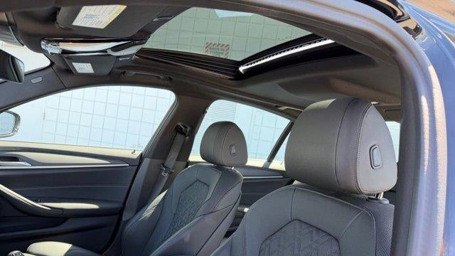 2023 BMW 5 Series 530i