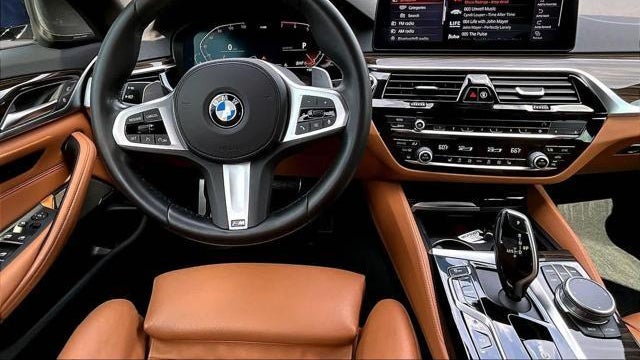 2021 BMW 5 Series 530i