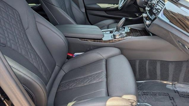2023 BMW 5 Series 530i