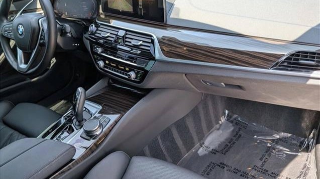 2023 BMW 5 Series 530i