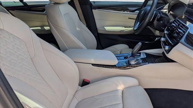 2023 BMW 5 Series 530i