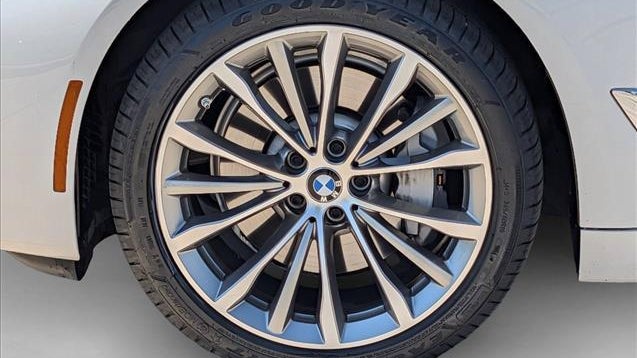 2023 BMW 5 Series 530i
