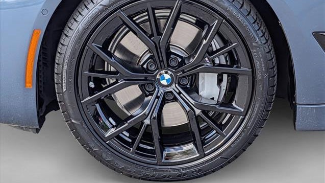 2023 BMW 5 Series 540i