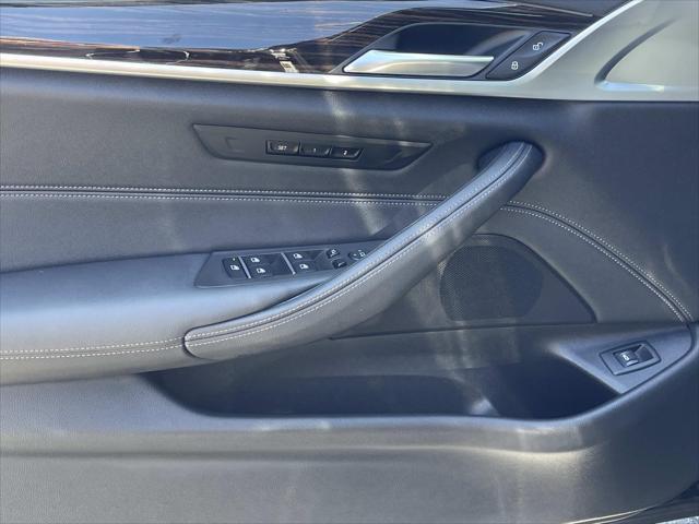2023 BMW 540i - $33,863