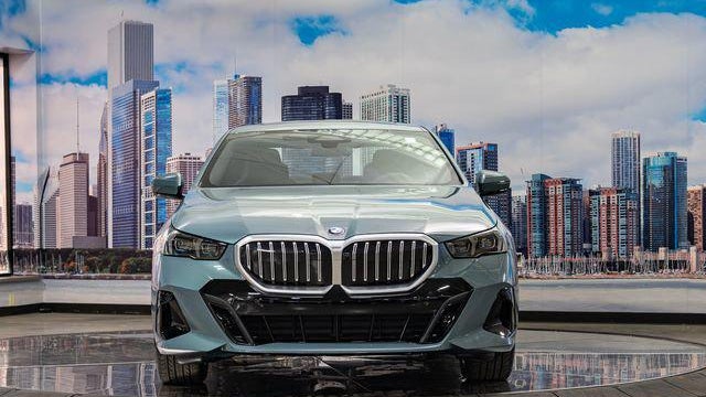2026 BMW 5 Series 530i xDrive