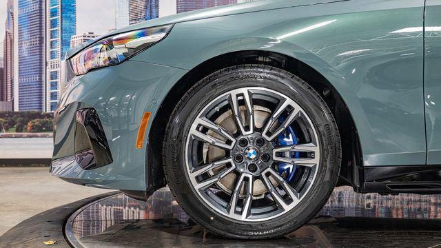 2026 BMW 5 Series 530i xDrive