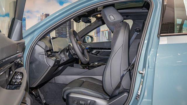 2026 BMW 5 Series 530i xDrive