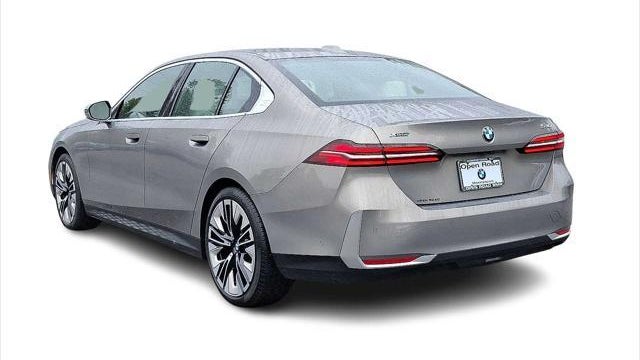 2025 BMW 5 Series 530i xDrive