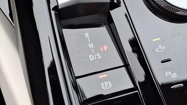 2025 BMW 5 Series 530i xDrive