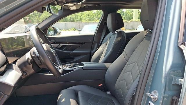 2025 BMW 5 Series 530i xDrive
