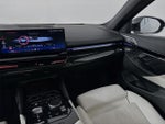 2024 5 Series Thumbnail 25