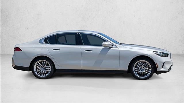 2025 BMW 5 Series 530i xDrive