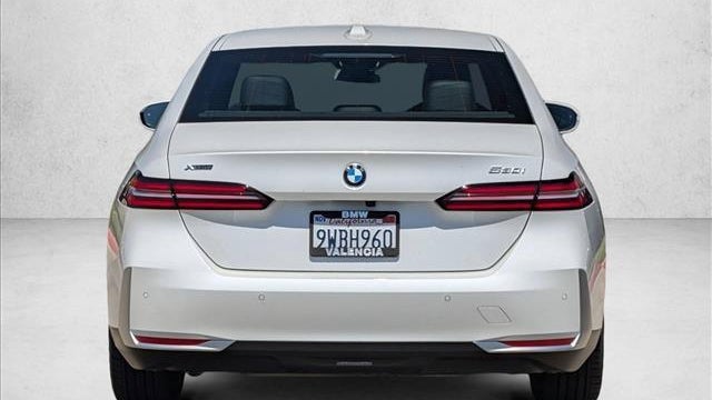 2025 BMW 5 Series 530i xDrive
