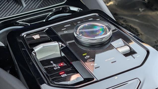 2025 BMW 5 Series 530i xDrive