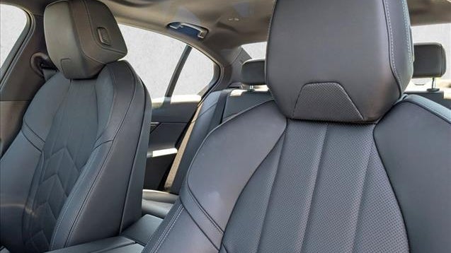 2025 BMW 5 Series 530i xDrive